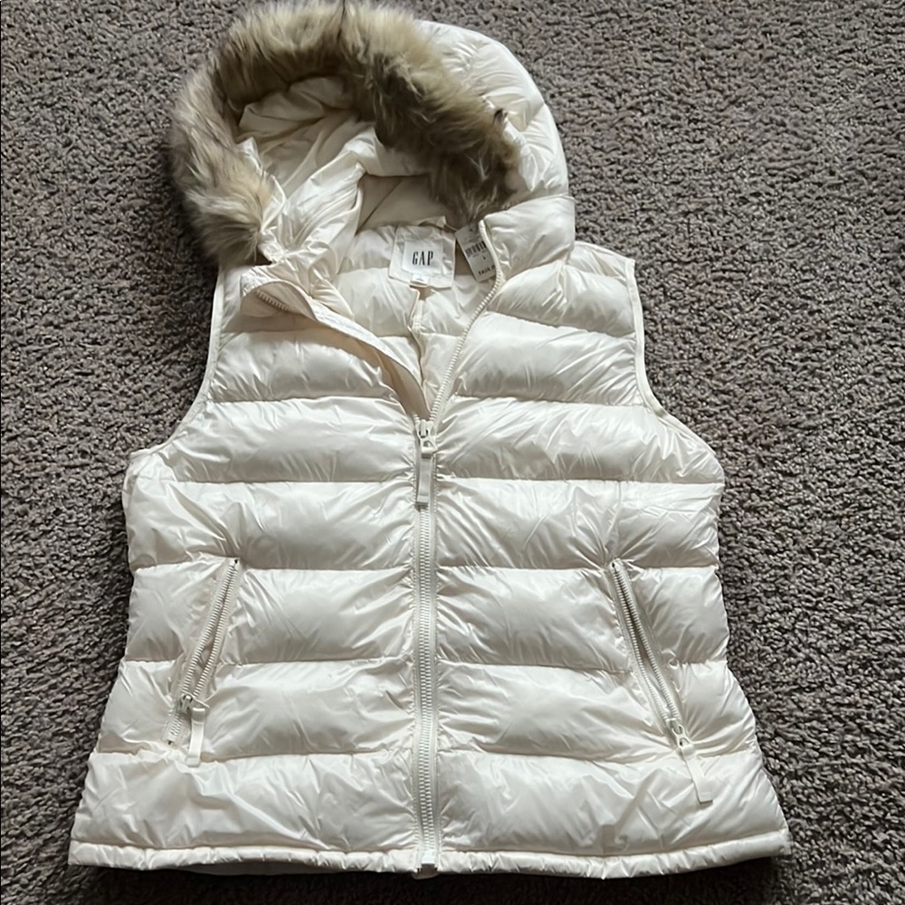 GAP Cream Puffer Vest with Faux Fur Trim